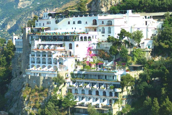 Hotel Tritone